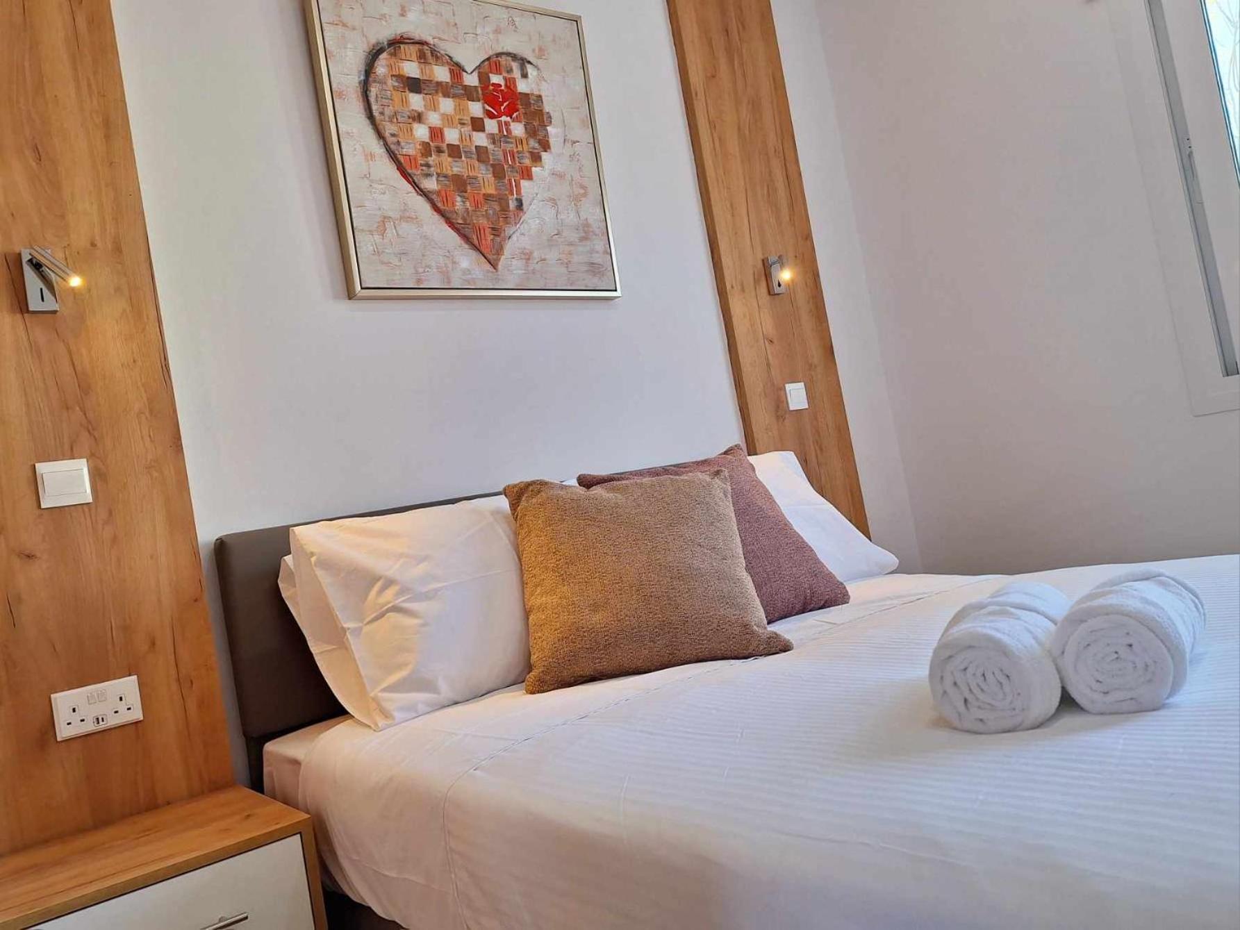 Stylish Apt Kato Paphos Close To Beach & Vibrant Harbor Life Exterior foto